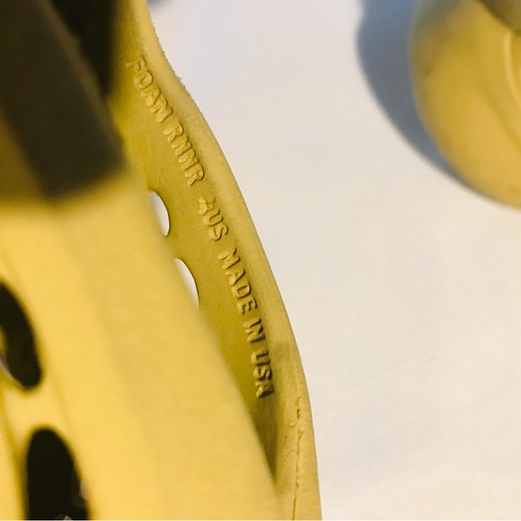 Adidas Yeezy - Picture 11 of 11